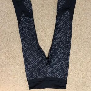 Lululemon Crop black designed leggings